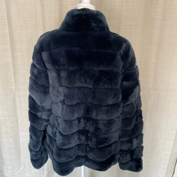 COPY - *NWOT* Navy Belle Fare Short Faux Fur Cairo Jacket - Sz. L - MSRP $850 - Picture 3 of 8